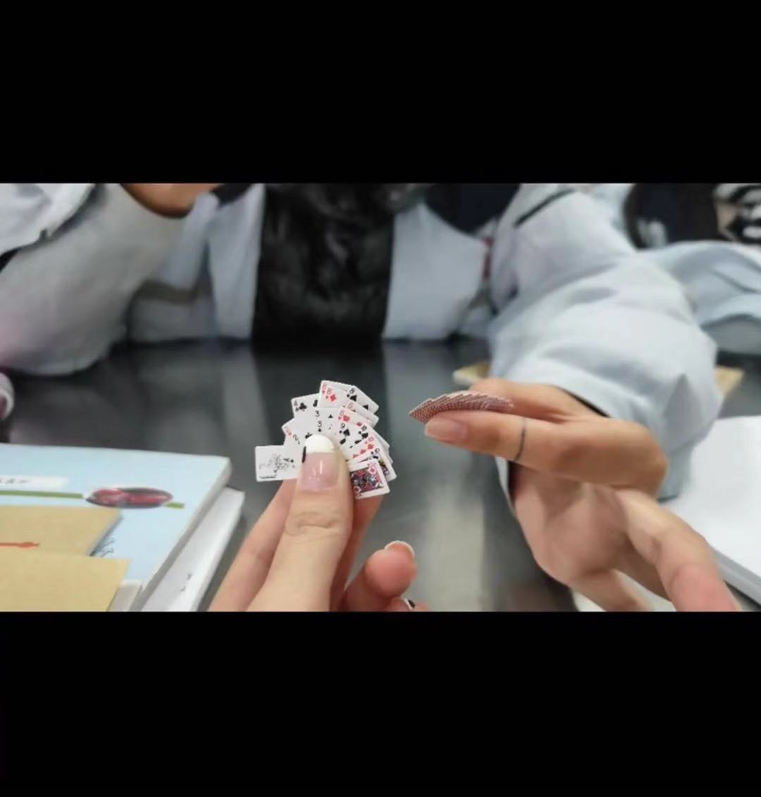 1 Set Mini Poker Playing Cards - đánh giá và giá Prank Toys